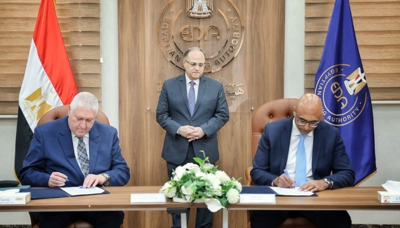 جانب من توقيع خطاب اتفاق (Letter of Agreement) 