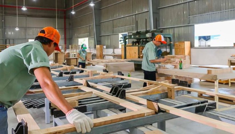 صناعة الأثاث