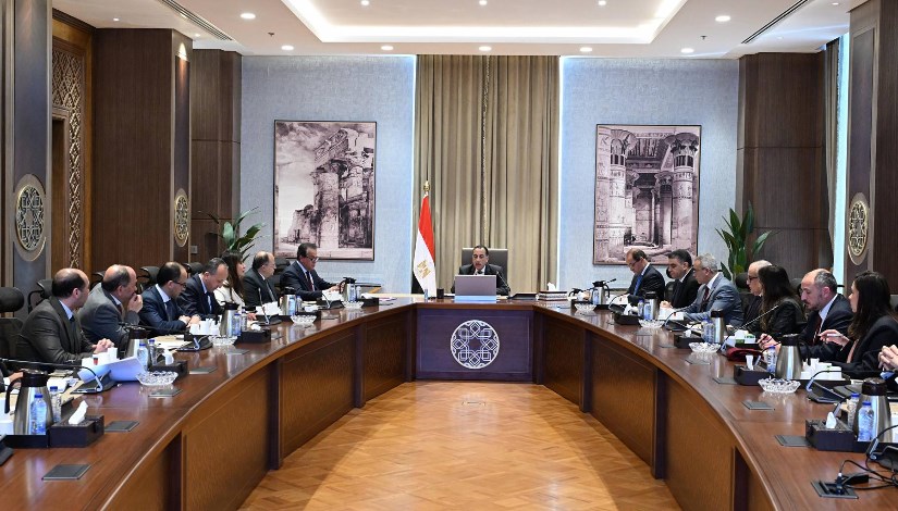 جانب من اجتماع رئيس مجلس الوزراء