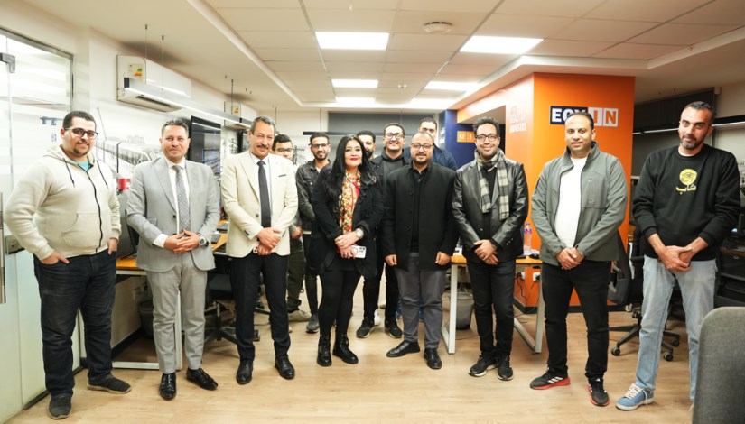 الفنانة التشكيلية شاليمار شربتلي خلال زيارتها لـ«إيجي إن» 