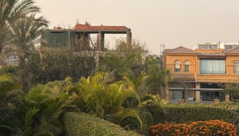 فيلا داخل الكومباوند بالتجمع الأول