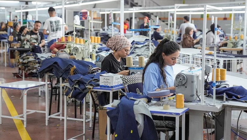 مصنع ملابس - صورة أرشيفية