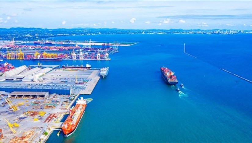 الموانئ البحرية