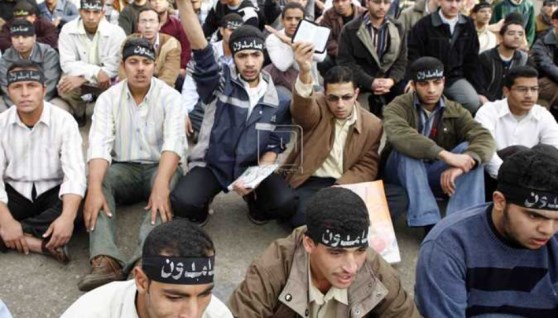 صورة أرشيفية لشباب جماعة الإخوان الإرهابية 