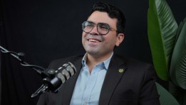 الدكتور أحمد فوزي أستاذ التحول الرقمي