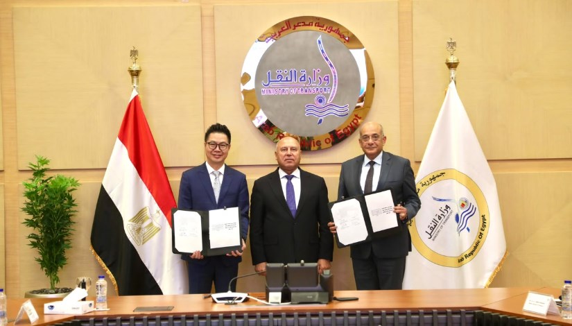  مراسم توقيع مذكرة تفاهم مشروع إنشاء محطة للبضائع الصناعية السائبة بميناء المكس