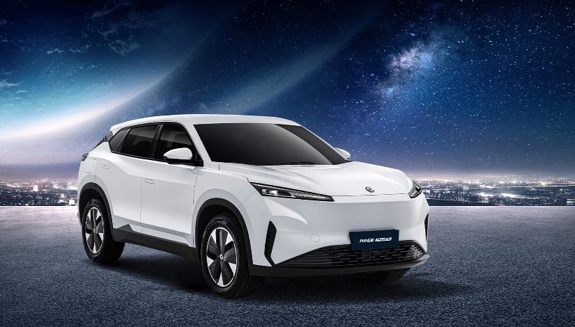 سيارة دونج فينج ميج Dongfeng MAGE 
