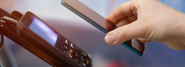 المدفوعات عبر الهواتف الذكية