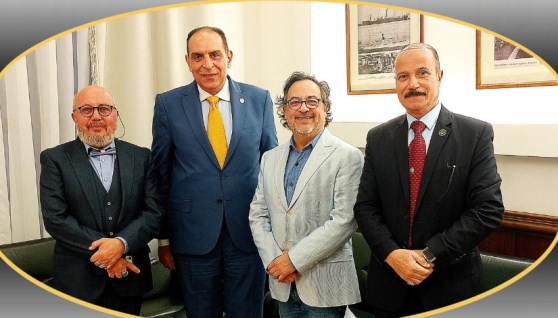 مستخلصي الجمارك