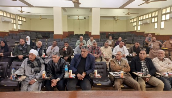 جانب من الندوات