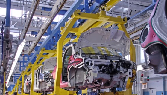 سيارات مجمعة محليا