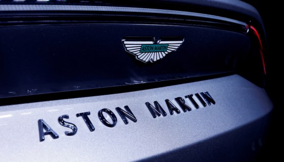 شركة أستون مارتن البريطانية لصناعة السيارات