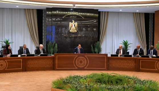 جانب من اجتماع متابعة مستجدات ملف إدارة وتشغيل المطارات من خلال القطاع الخاص