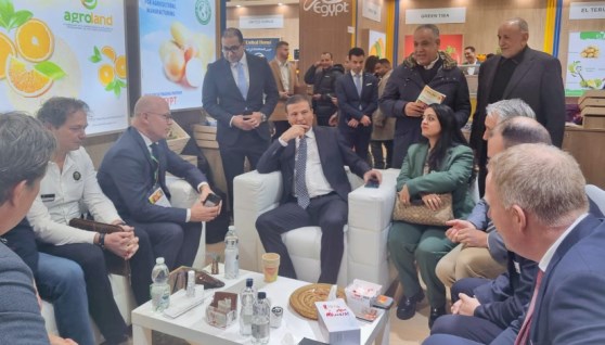 وزير الزراعة واستصلاح الأراضي