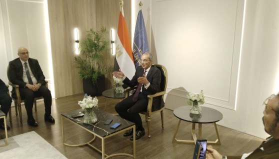 وزير الاتصالات خلال لقاء صحفي على هامش حفل إطلاق الاستراتيجية الجديدة للطيف الترددي بالسوق المصري