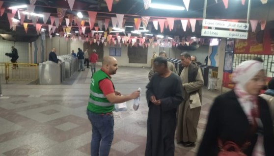 توزيع وجبات إفطار على الصائمين 