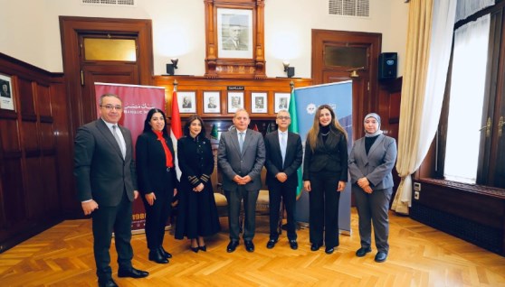 جانب من توقيع الاتفاقية