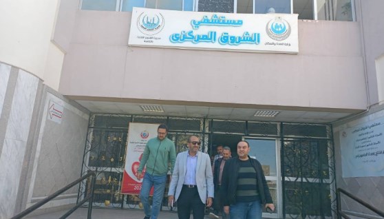 رئيس جهاز مدينة الشروق يتفقد مستشفى المدينة