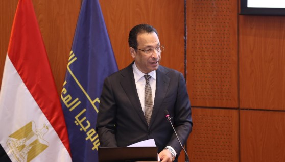 المهندس رأفت هندي وزير الاتصالات