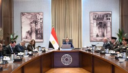 جانب من لقاء رئيس الوزراء لمتابعة الموقف التنفيذي الحالي للمشروعات الجاري تنفيذها بمحافظة القاهرة 