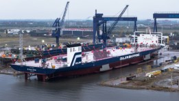 سفينة نقل أرشيفية