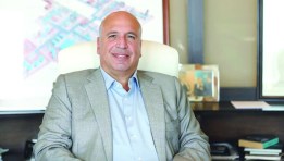 الدكتور أحمد هيكل، رئيس مجلس إدارة شركة القلعة للاستثمارات المالية