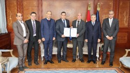 جانب من تسلم شهادة الاعتماد الدولي لمركز التدريب المهني بقناة السويس