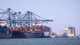 ميناء دمياط