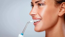 محضرات العناية بالأسنان