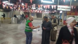 توزيع وجبات إفطار على الصائمين 