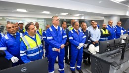 وزير البترول يتفقد الوحدات الإنتاجية لشركة القاهرة  ويجري حوارًا مع العاملين