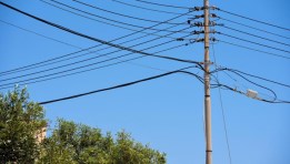 عامود كهرباء