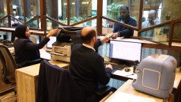 توافد المواطنين على سند المواطن