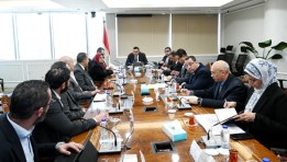 جانب من اجتماع وزير الإسكان مع شركة HDP