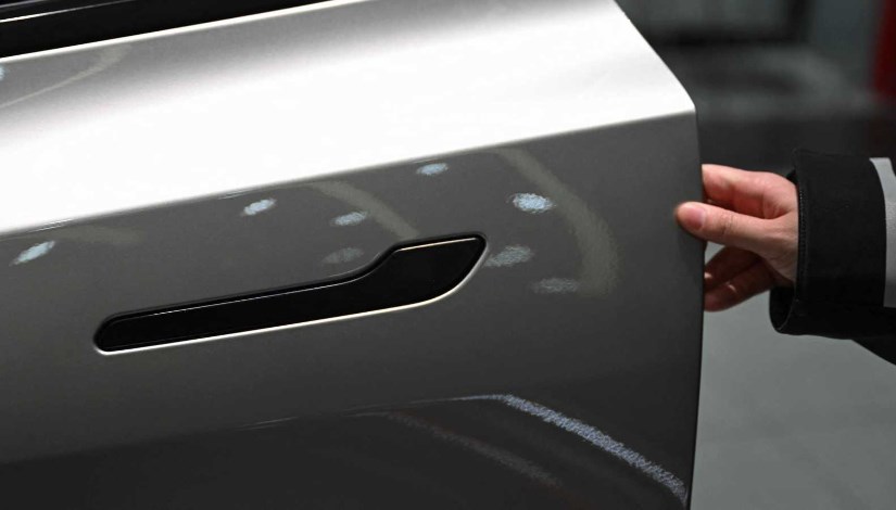 أبواب السيارات المخفية