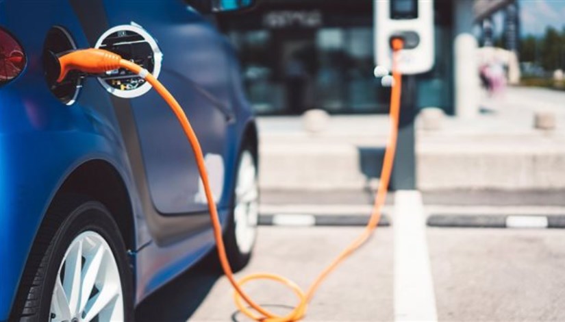 سيارة كهربائية
