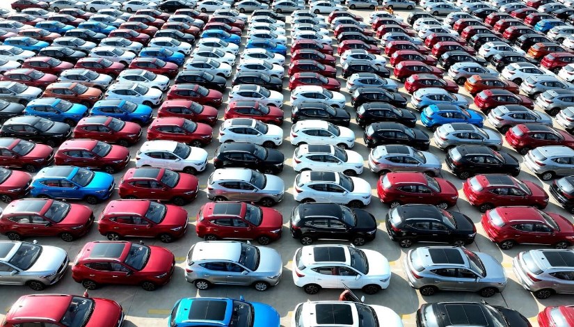 سيارات - أرشيفية