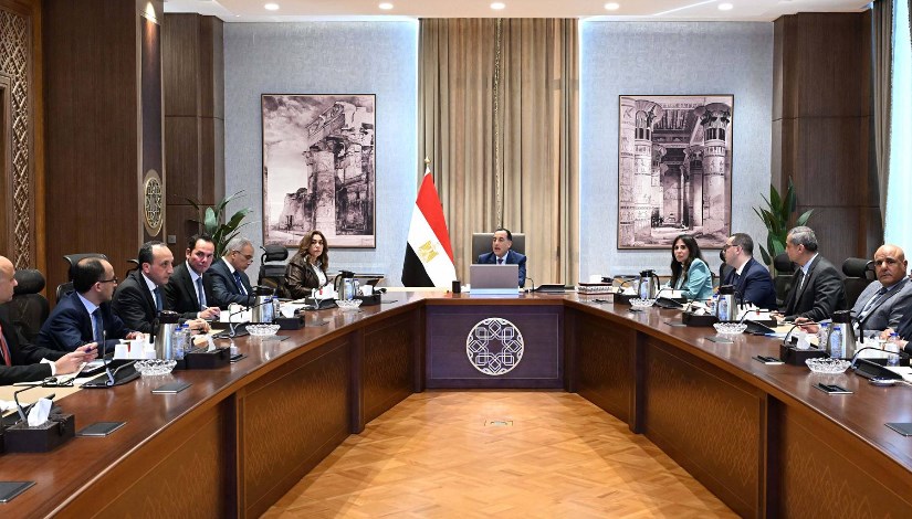 جاتب من اجتماع متابعة الموقف التنفيذي لملفات التصالح في مخالفات البناء