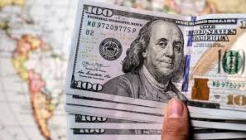 الدولار الامريكي 