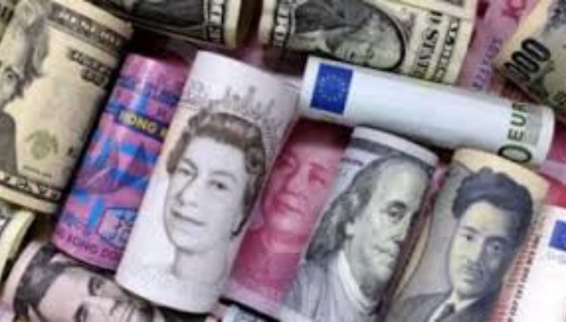  الدولار الأمريكي يتراجع  أمام سلة من العملات الأجنبية 