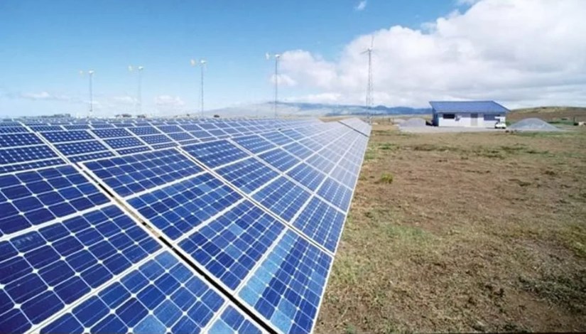 تصنيع ألواح الطاقة الشمسية- أرشيفية