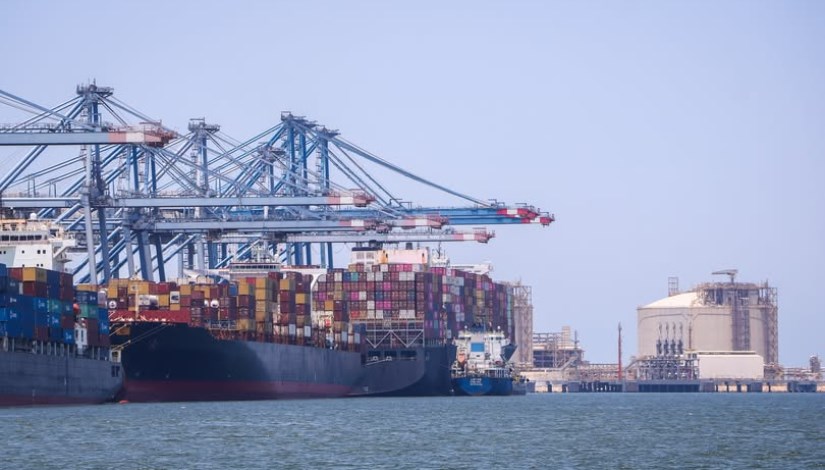 ميناء دمياط