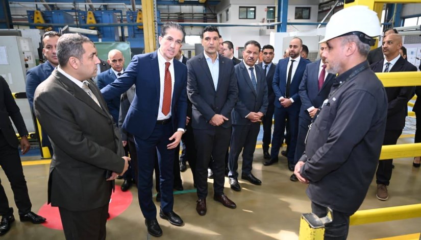 جانب من زيارة وزير الصناعة للعاشر من رمضان