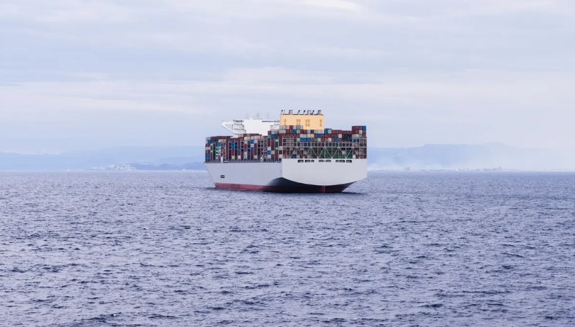 الملاحة في البحر الأحمر