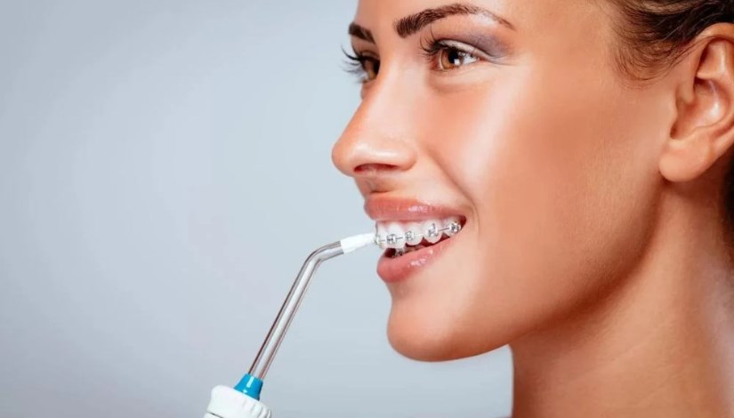 محضرات العناية بالأسنان