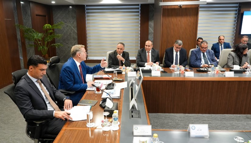 جانب من اعتماد الموازنة الاستثمارية لشركة "بتروجاس"