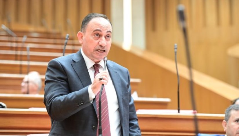 النائب محمد عبد الله زين الدين