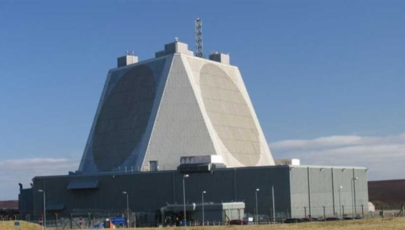  الرادار الأمريكي "FP-132"