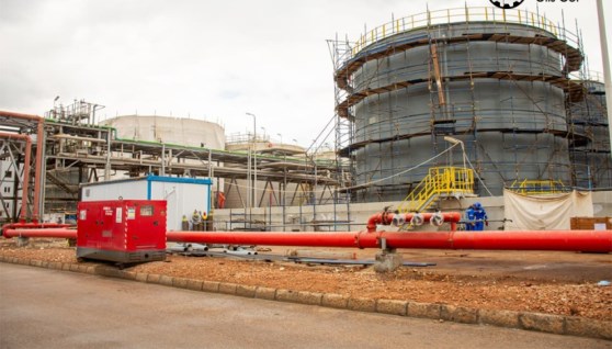 جانب من المستودعات التي انتهت منها شركة أموك