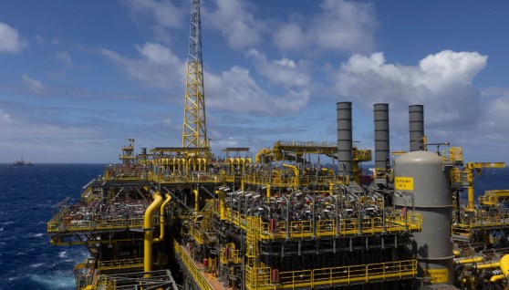 حفار بترولي